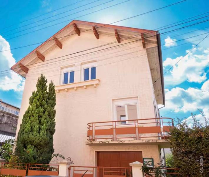 Location de vacances pour 20 personnes, avec terrasse et vue à Bourg-en-Bresse - 4