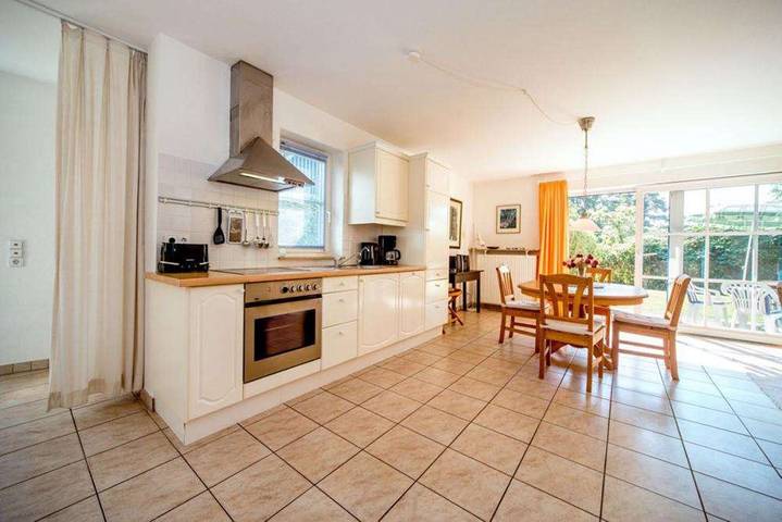 Ferienwohnung für 4 Personen, mit Terrasse und Garten in Wieck am Darß - 2