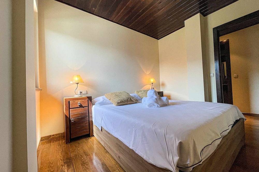 Entire apartment, Flat with great mountain views in La Molina, Alp