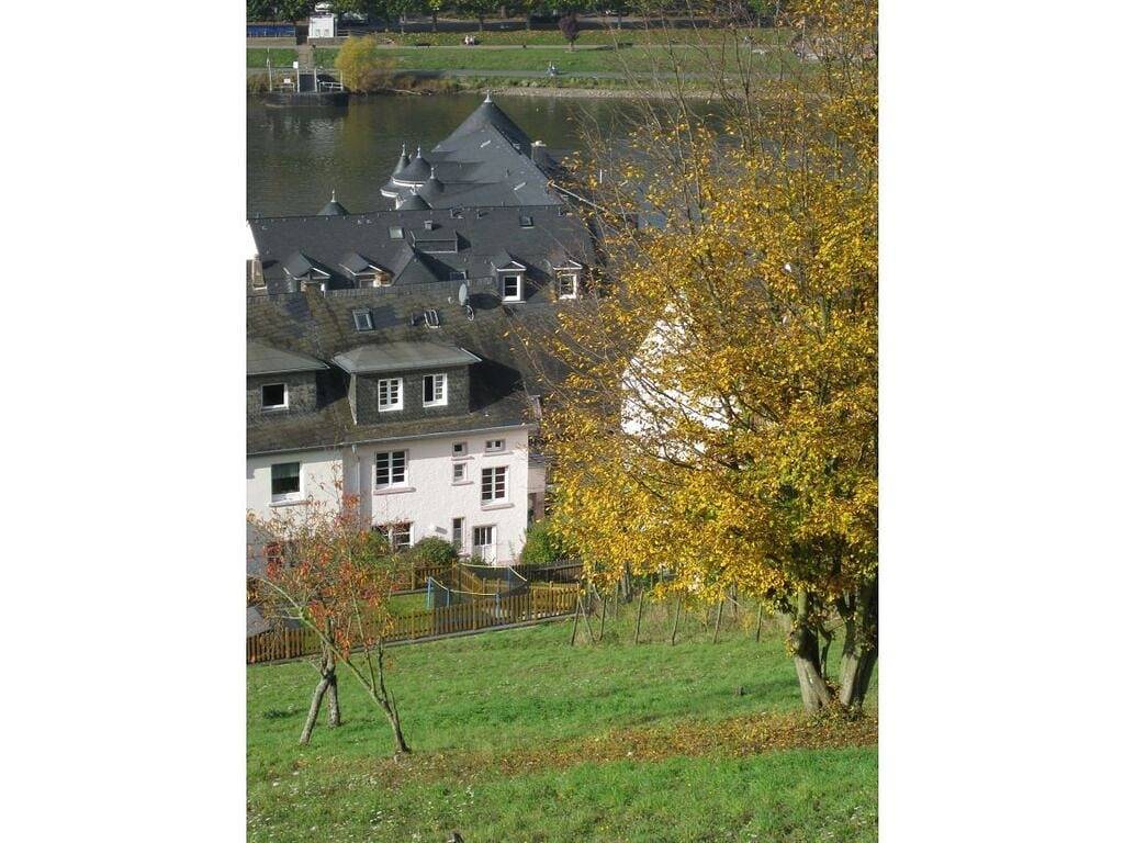 Ferienhaus in Cochem mit Schwimmbecken in Cond, Cochem