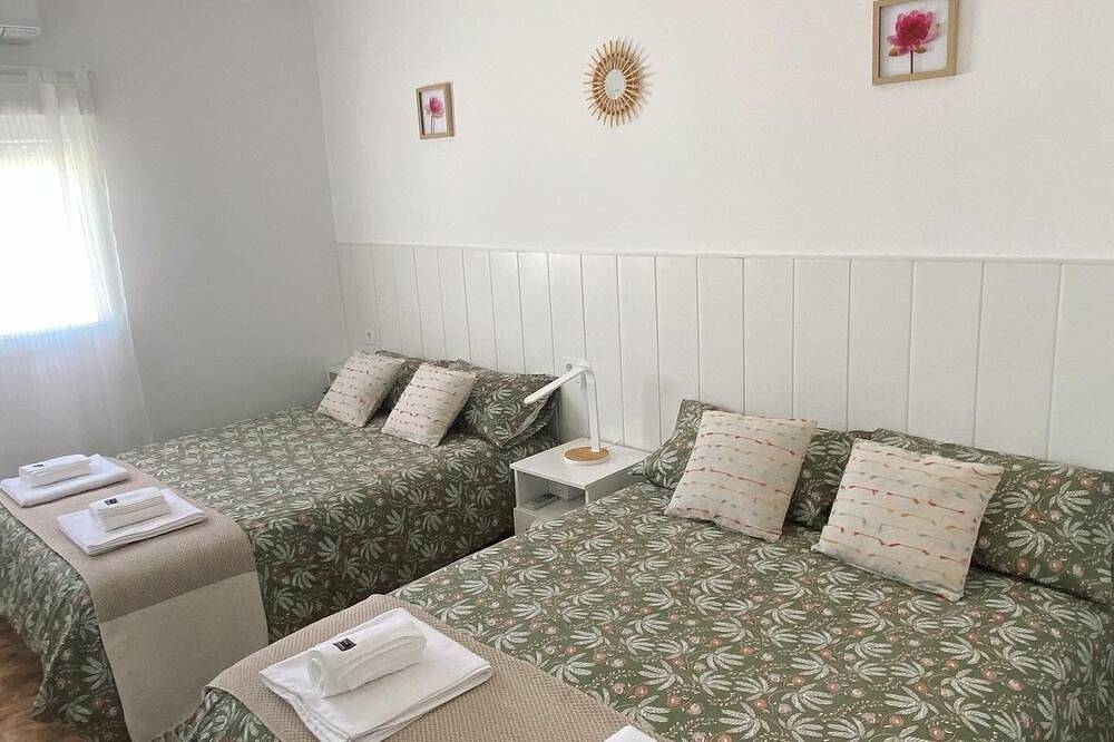 Casa con piscina, Villa Alarilla in Fuentidueña de Tajo, La Alcarria