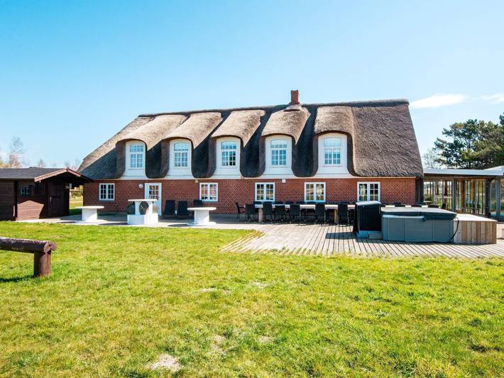 Ferienhaus für 25 Personen, mit Terrasse und Pool auf Rømø