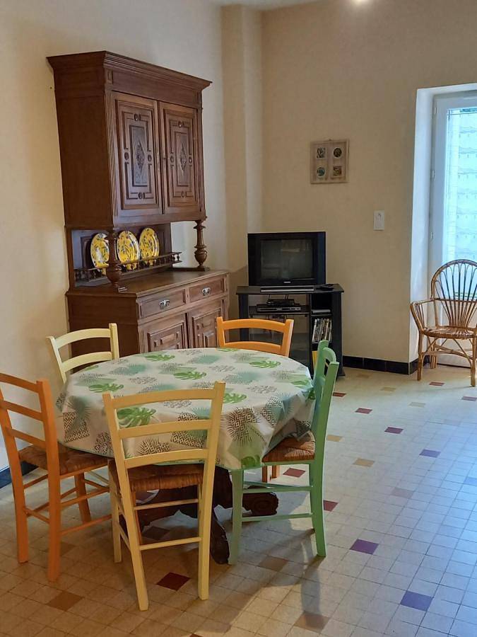 Appartement entier, Gîte La Besorgues Montagne/Canyoning/Randonnée in Labastide-sur-Bésorgues, Parc naturel régional des Monts d'Ardèche