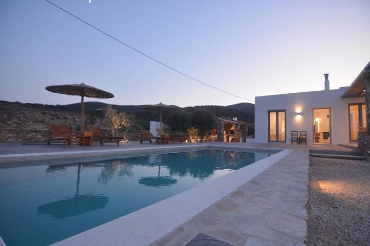 Villa pour 7 personnes, avec vue ainsi que piscine et terrasse dans Antiparos - 3