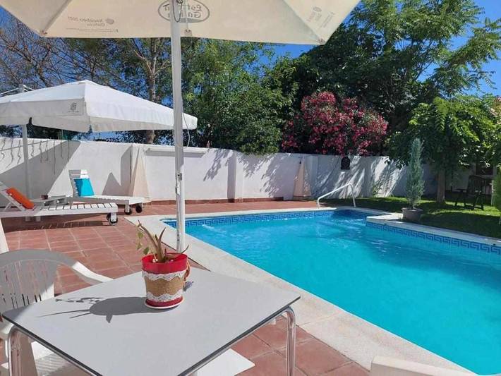 Casa rural con piscina para 4 personas, con Terraza además de Jardín y Piscina en Tierra de Mérida - Vegas Bajas