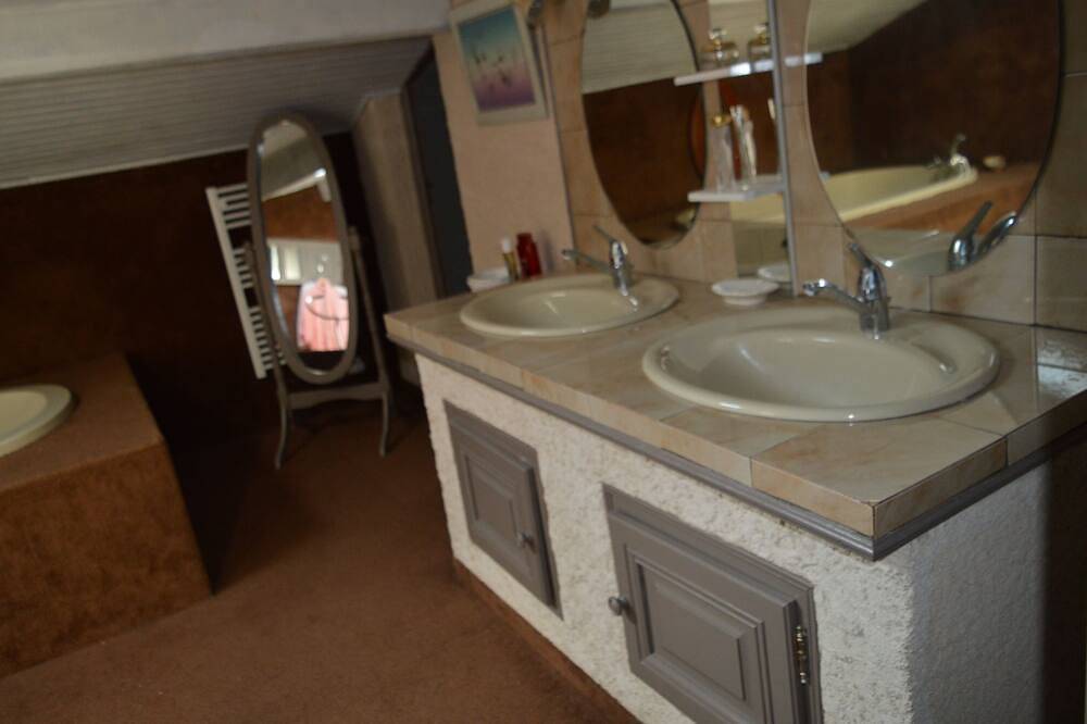 Ganze Wohnung, Villa In The Hills Near Aix-En-Provence in Cabriès, Mittelmeerküste (Frankreich)