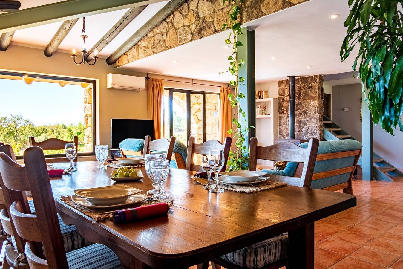 Maison de campagne "Amaltea" avec vue sur la montagne, Wi-Fi et climatisation in Candeleda, Valle del Tiétar