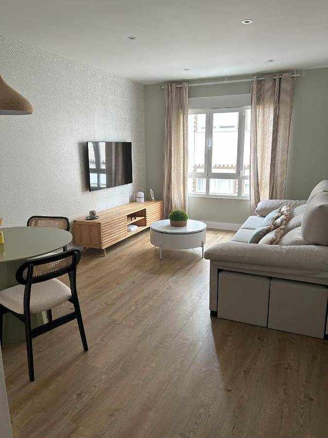 Ferienwohnung für 4 Personen, mit Ausblick und Balkon - 1