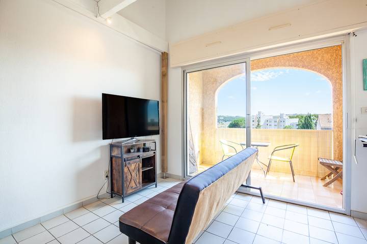 Location de vacances pour 5 personnes, avec balcon et vue sur le lac à Martigues