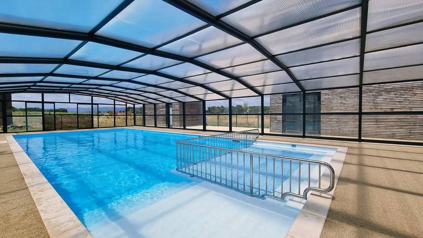 Location de vacances pour 7 personnes, avec jardin et piscine, animaux acceptés à Olonzac - 2