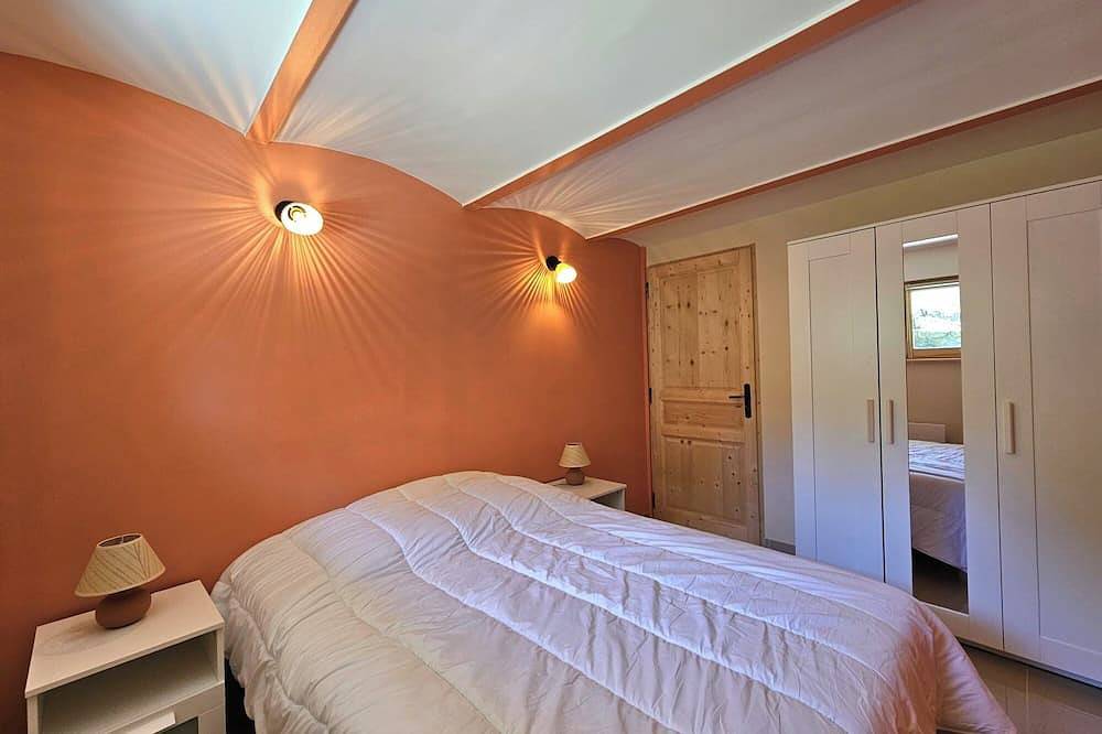 Gîte de la Fruitière : Piscine et charme ardéchois in Saint-Vincent-de-Barrès, Privas (arrondissement)