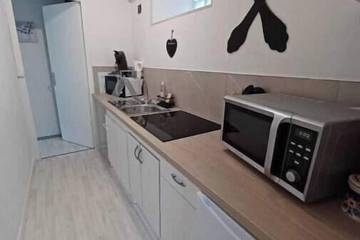 Gîte pour 6 personnes, avec terrasse et jardin dans Trézelles