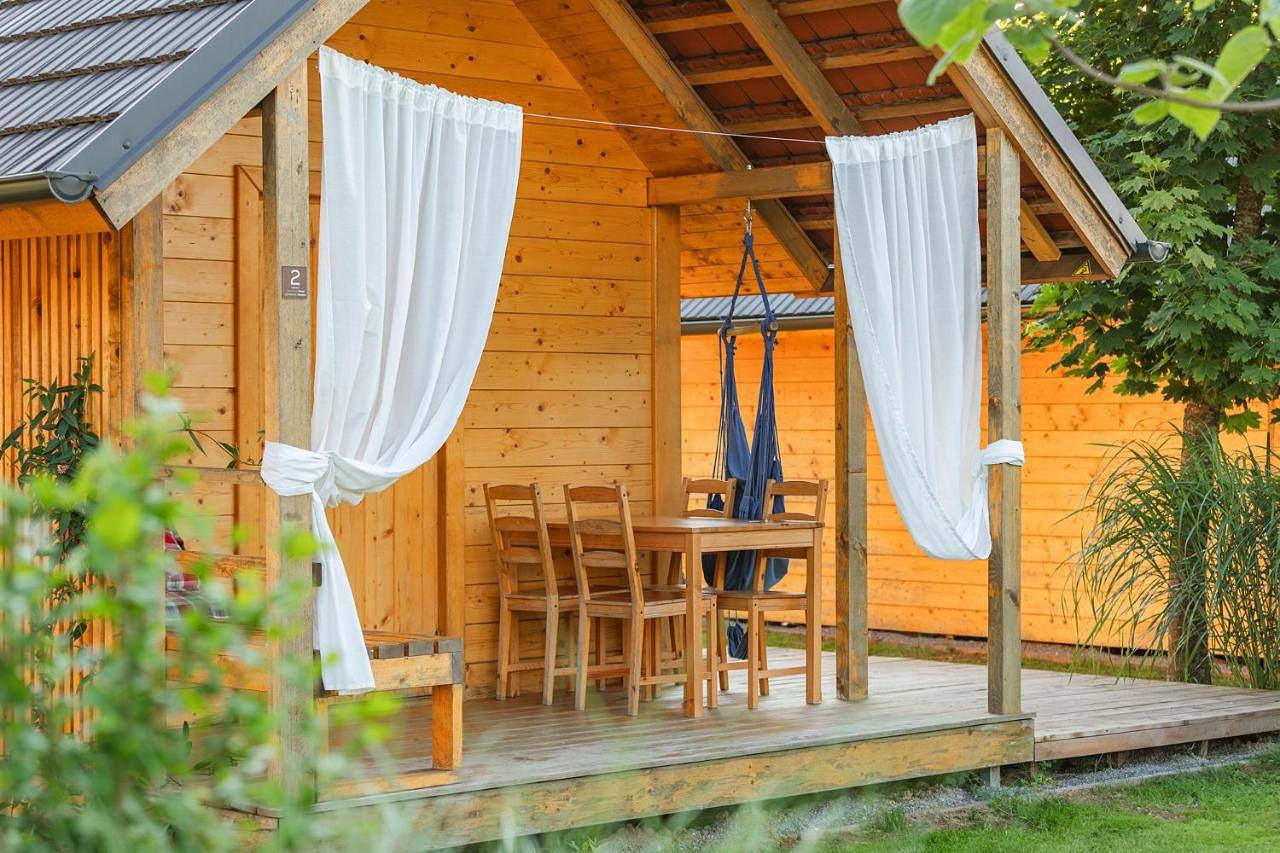 Glamping Kolpa Resort in Möttling, Slowenien