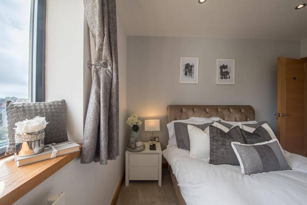 Deluxe Double Room with Shower in Tenby, Pembrokeshire