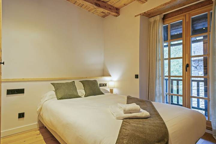 Luderna - Casa Aubaga in Arties, Alto Arán