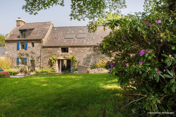 Gîte pour 2 personnes, avec Jacuzzi ainsi que Terrasse et Jardin