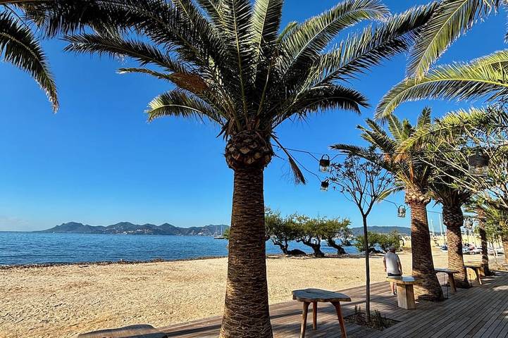 Gîte pour 4 personnes, avec balcon dans Bijou Plage Cannes