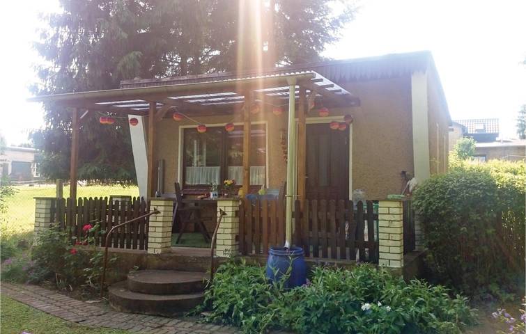 Ferienhaus für 2 Personen, mit Terrasse und Garten in Mecklenburgische Seenplatte - 2