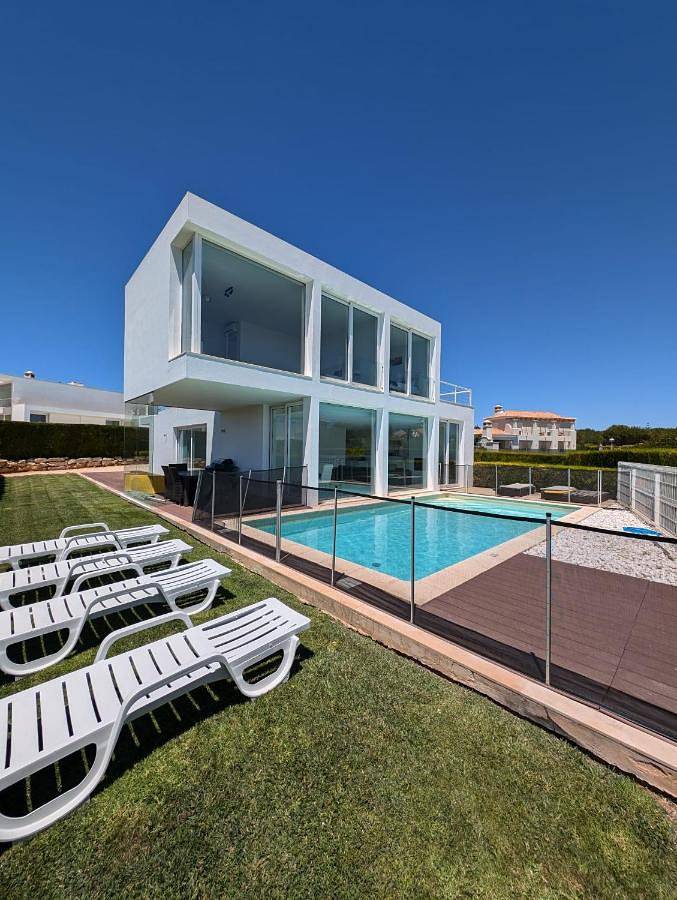 Villa para 6 pessoas, com Varanda e Terraço e ainda Jardim and Piscina em Sagres