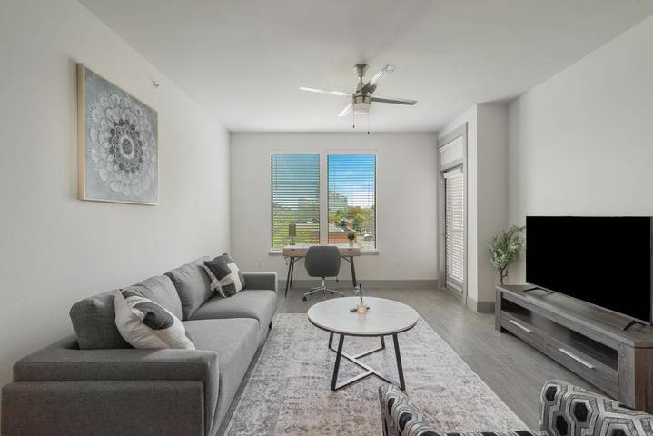 Apartamento para 2 personas, con terraza además de jacuzzi y piscina, Se admiten mascotas en Dallas