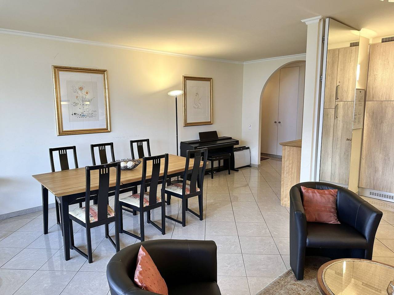 Ganze Wohnung, Appartement in exklusiver Seelage mit Blick auf die Grünanlage und den Lago Maggiore mit Hallenbad. in Brissago, Tessiner Alpen