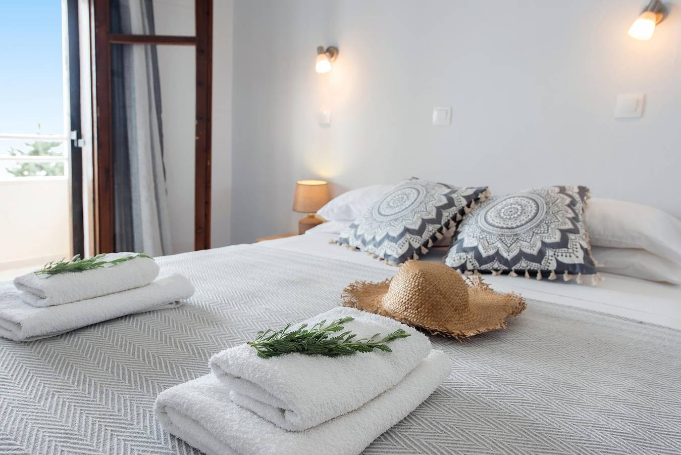 Ganze Wohnung, Ferienwohnung für 4 Personen mit Pool in Mparmpati, Korfu