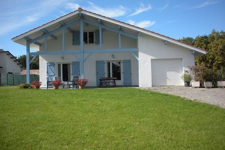 Maison de vacances pour 8 personnes, avec terrasse et jardin à Saint-Martin-de-Seignanx