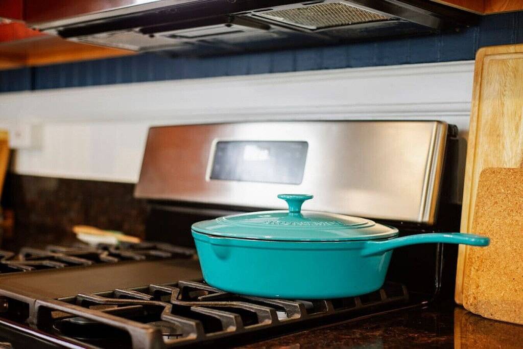 Brandneu - Whaler's Inn Hilo Downtown - Nautische Magie in Hilo, North Hilo