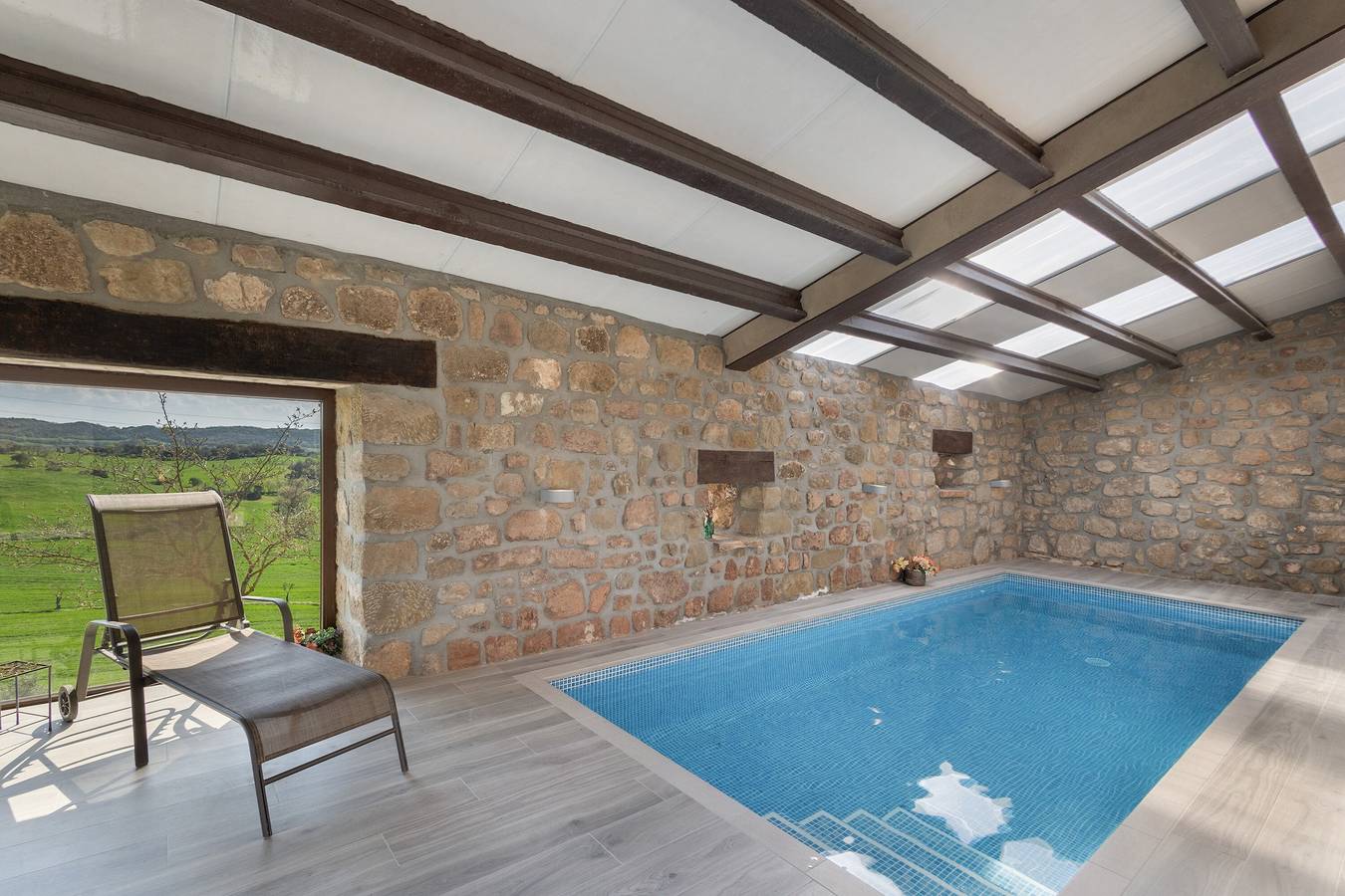 Ferienhaus 'Masia Manonelles' mit privatem Pool, privater Terrasse und Klimaanlage in Biosca, Lleida Provinz