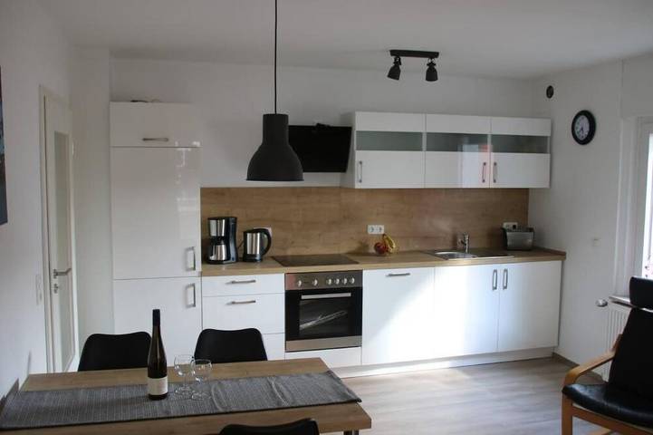 Ferienwohnung für 4 Personen, mit Balkon in Alf