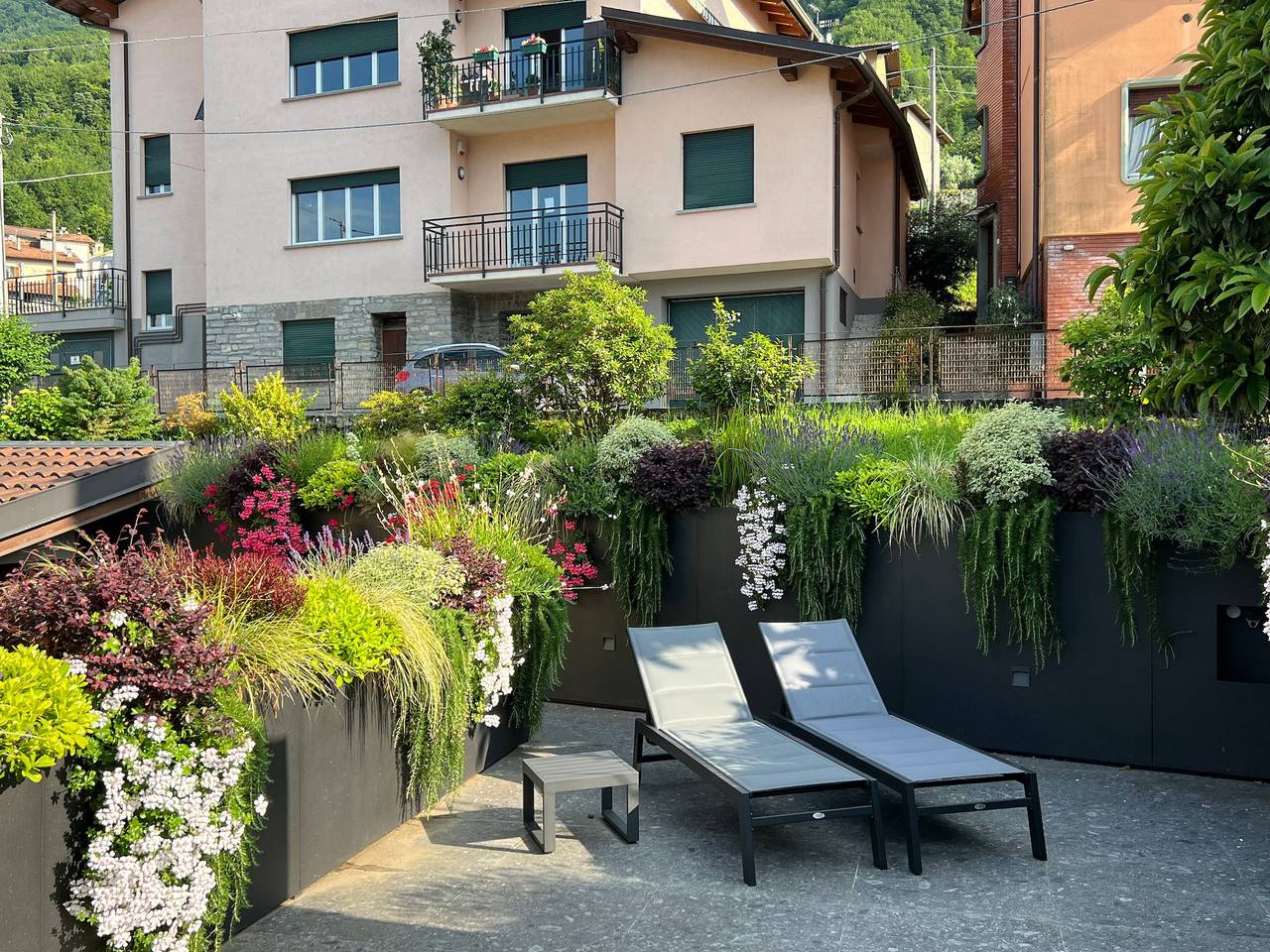 Appartement entier, Appartement "Luxury Lakefront Penthouse" avec vue sur lac, Wi-Fi et climatisation in Lezzeno, Lac de Côme