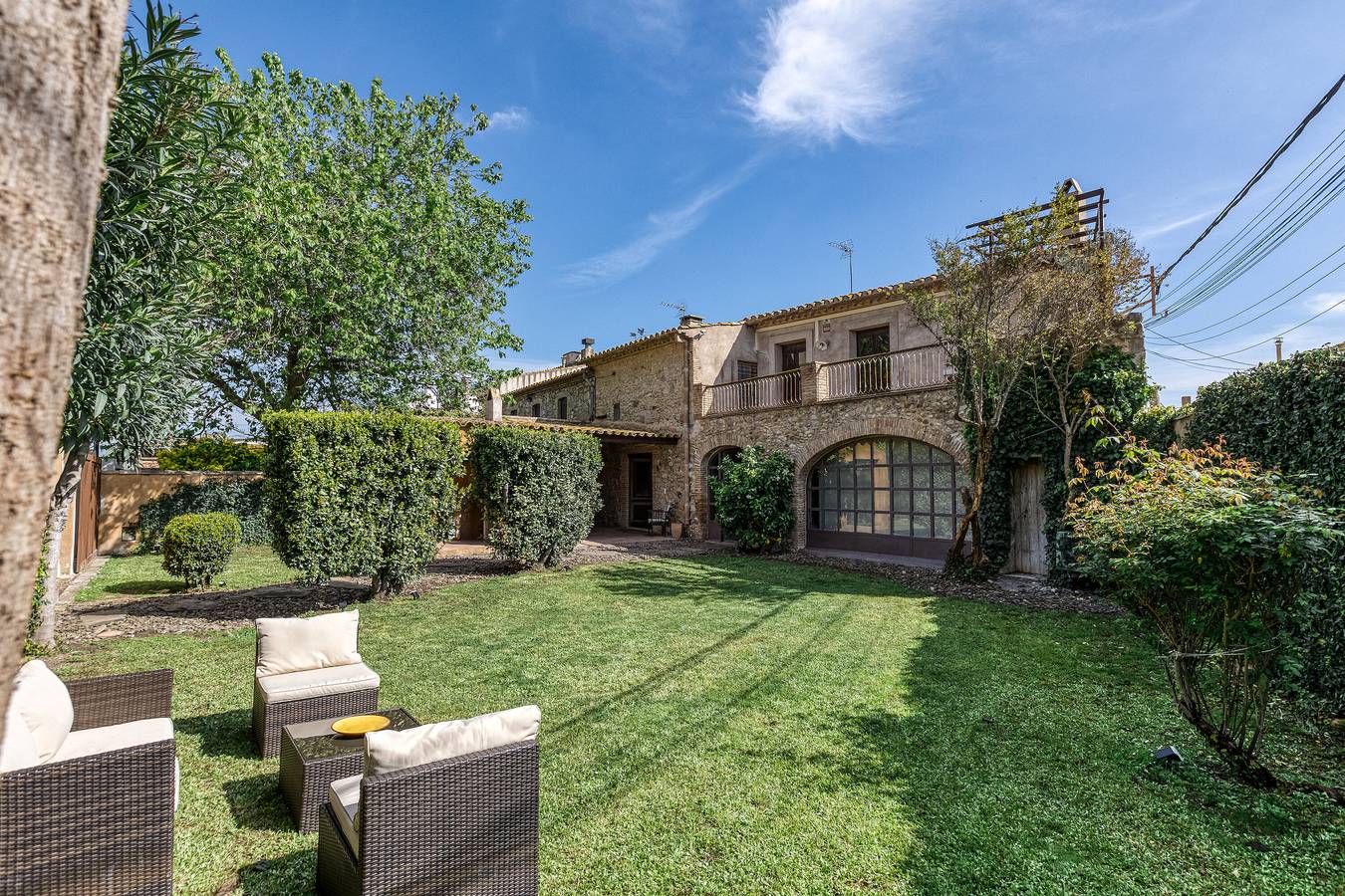 Casa rústica con Encanto - Masía de lujo, con Jardín Privado con Piscina, Wi-Fi y Aire Acondicionado in Riumors, Alt Empordà