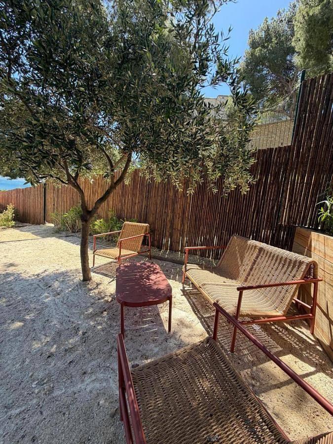 Gîte pour 6 personnes, avec vue et jardin dans Niolon - 3