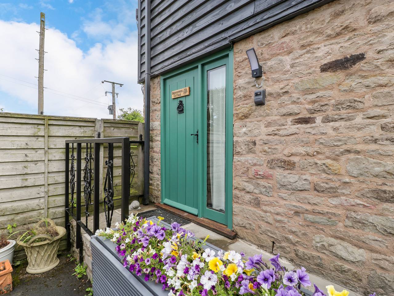 Beekeeper's Cottage in Herefordshire