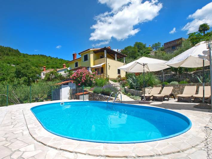 Vakantiehuis voor 6 personen, met Terras en Zwembad in Istrië