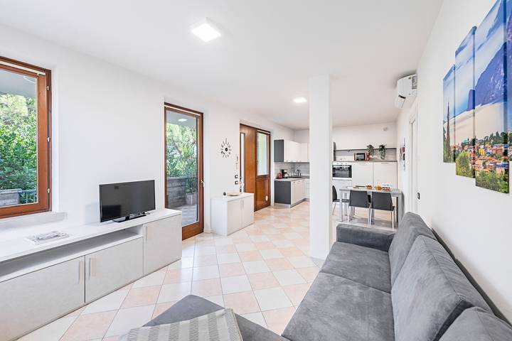Entire apartment, I Ciliegi 1-09 con Piscina by Wonderful Italy in Rivoltella del Garda, Desenzano del Garda