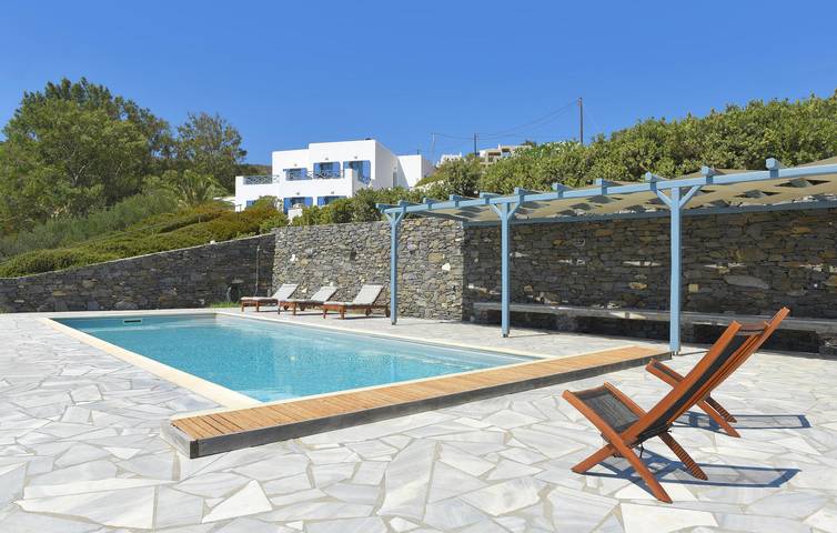 Luxuriöses Apartment mit Pool, TV und Klimaanlage in Poseidonia, Syros
