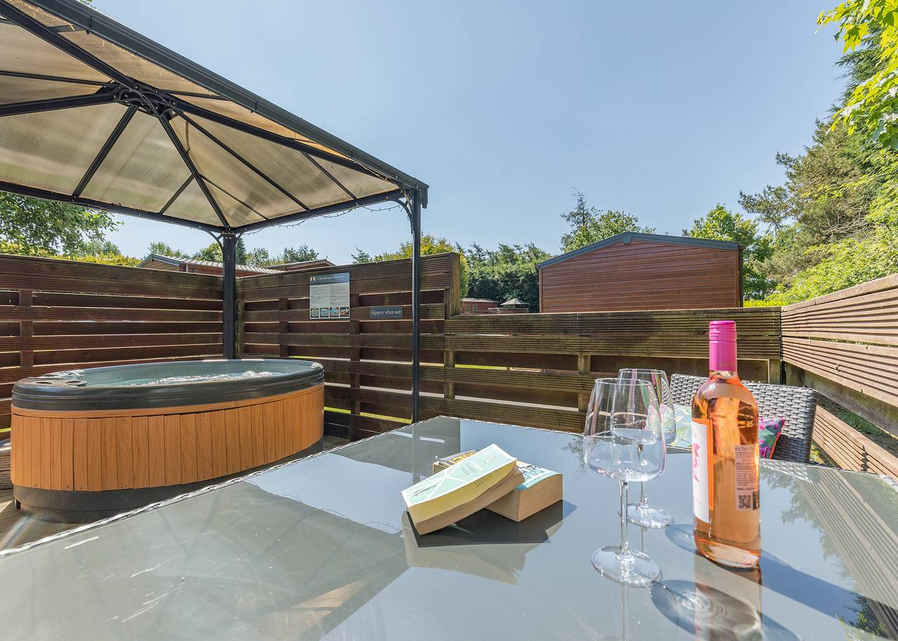 Peak Luxury Lodge in Staffordshire