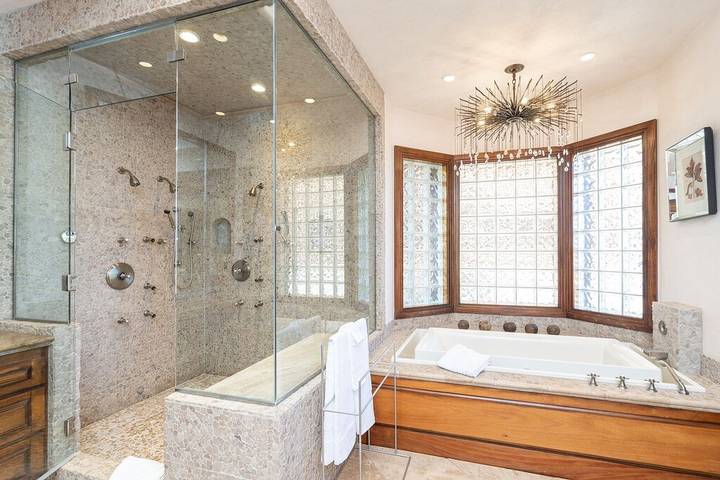Vacation house for 14 people, with balcony and hot tub in Telluride Ski Resort