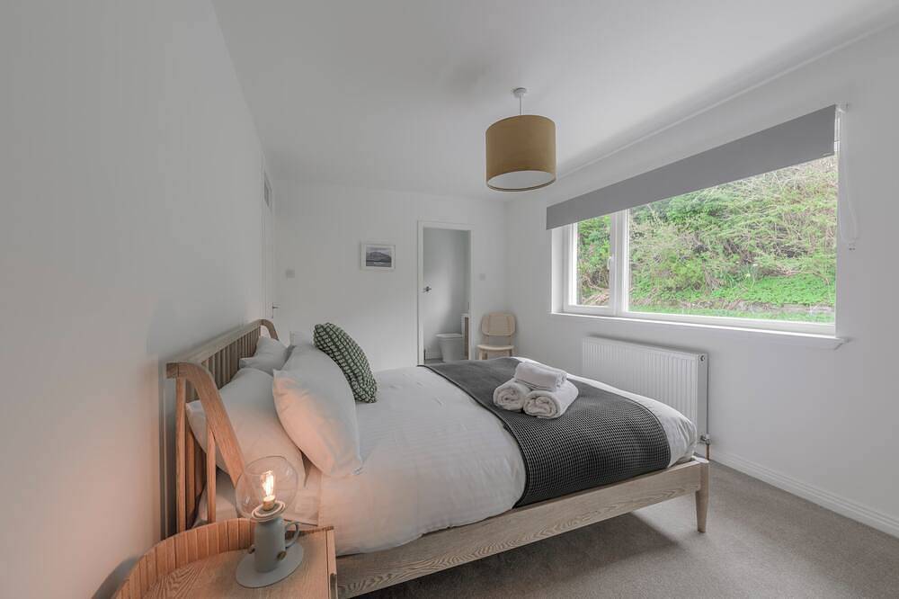 Beautiful, modern 3 bedroom house with stunning views in Nevis Range, Fort William