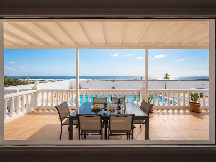 Casa rural para 8 personas, con Terraza además de Piscina y Vistas en San Bartolomé - 2