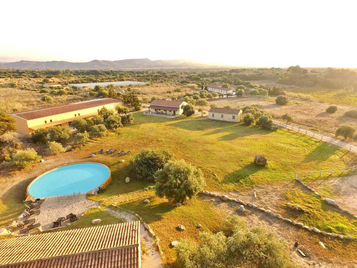 Isa - Lofts with private outdoor area and swimming-pool in Badesi in Badesi, Olbia-Tempio