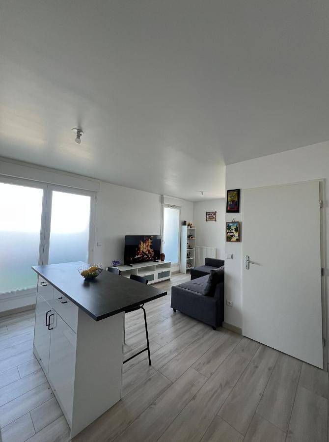 Location de vacances pour 4 personnes, avec Balcon ainsi que Terrasse et Vue à Trappes