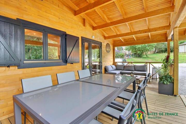 Location de vacances pour 6 personnes, avec piscine ainsi que terrasse et jacuzzi à Sulniac - 3