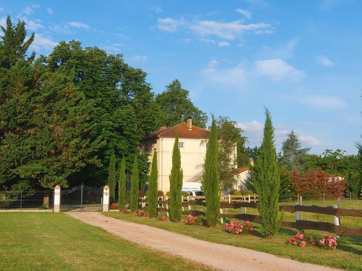 Chambre d’hôte pour 2 personnes, avec Jacuzzi et Jardin ainsi que Piscine et Sauna à Rabastens