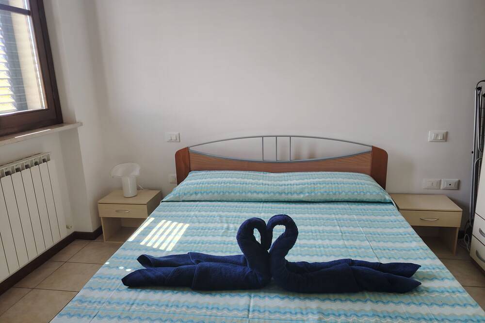 Apartamento entero, Quiet Three-room Panoramic Apartment in Alba Adriatica, Provincia de Teramo