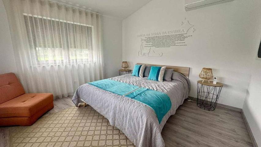 Casa de férias para 5 pessoas, com vista e piscina e ainda jardim em Seia