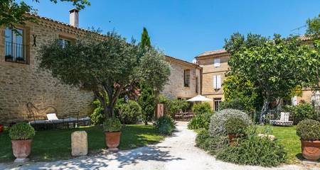 Maison d’hôte pour 2 personnes, avec sauna et jardin ainsi que piscine et jacuzzi à Collias