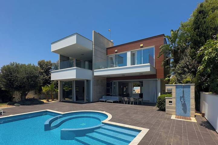 Ferienhaus für 9 Personen, mit Balkon und Garten in Ayia Napa