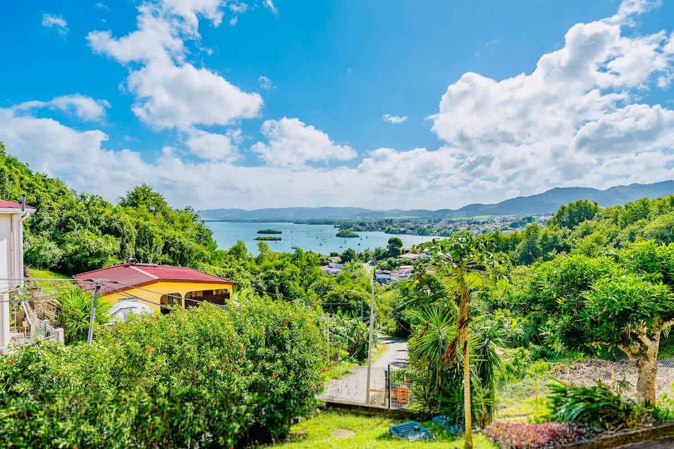 Maison Yole Bleue - Vue sur Les Trois Ilets in Anse Mitan, Les Trois-Îlets